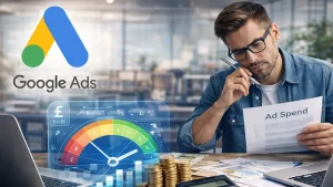 Google Ads Kosten und Budget planen am Laptop mit Kampagnen-Dashboard
